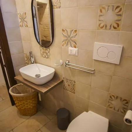 All'ombra Dei Lecci *